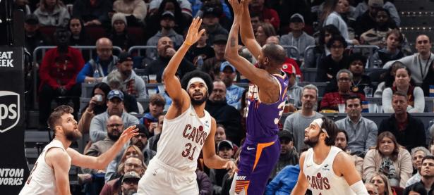 爱游戏体育官网-太阳客场不敌篮网，遭遇连败