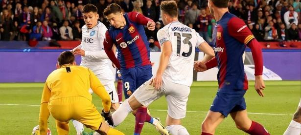 爱游戏app-巴黎前锋连场进球，欧冠最佳射手