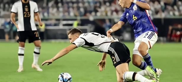 爱游戏官方登录入口-德国队遭遇失利波兰队取得胜利