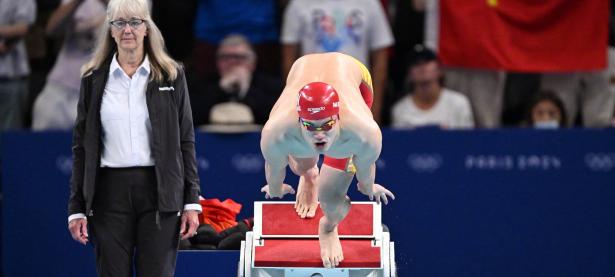 爱游戏登录入口-包含中国游泳选手夺得金牌，刷新个人最佳记录的词条