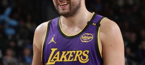 爱游戏亚洲官网-火箭主帅：球队目标明确，力争战胜湖人拿下西部冠军的简单介绍