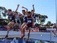 爱游戏体育平台-波兰选手在铁人三项比赛中突破自我