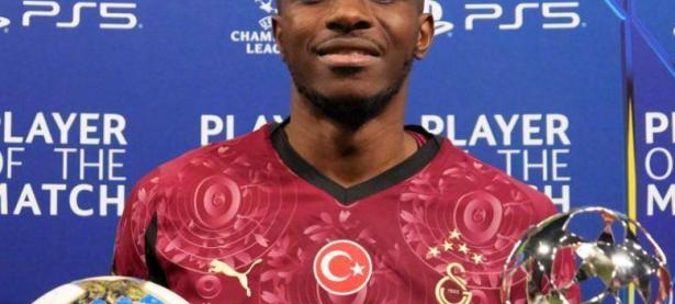 爱游戏app-包含阿贾克斯击败对手取得胜利，创造历史晋级八强的词条