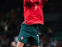 爱游戏-包含葡萄牙国家队实力强劲，轻松取胜的词条