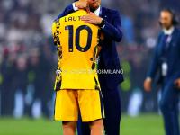 爱游戏app-乌迪内斯击败对手，喜迎胜利