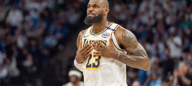 爱游戏官网入口-东部联盟半决赛中的全明星球员表现