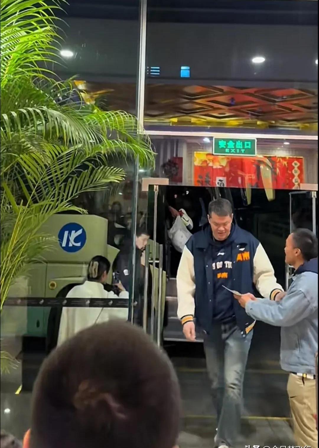 爱游戏官网-包含惊艳表现！两队演绎激情碰撞，引爆球迷热情的词条