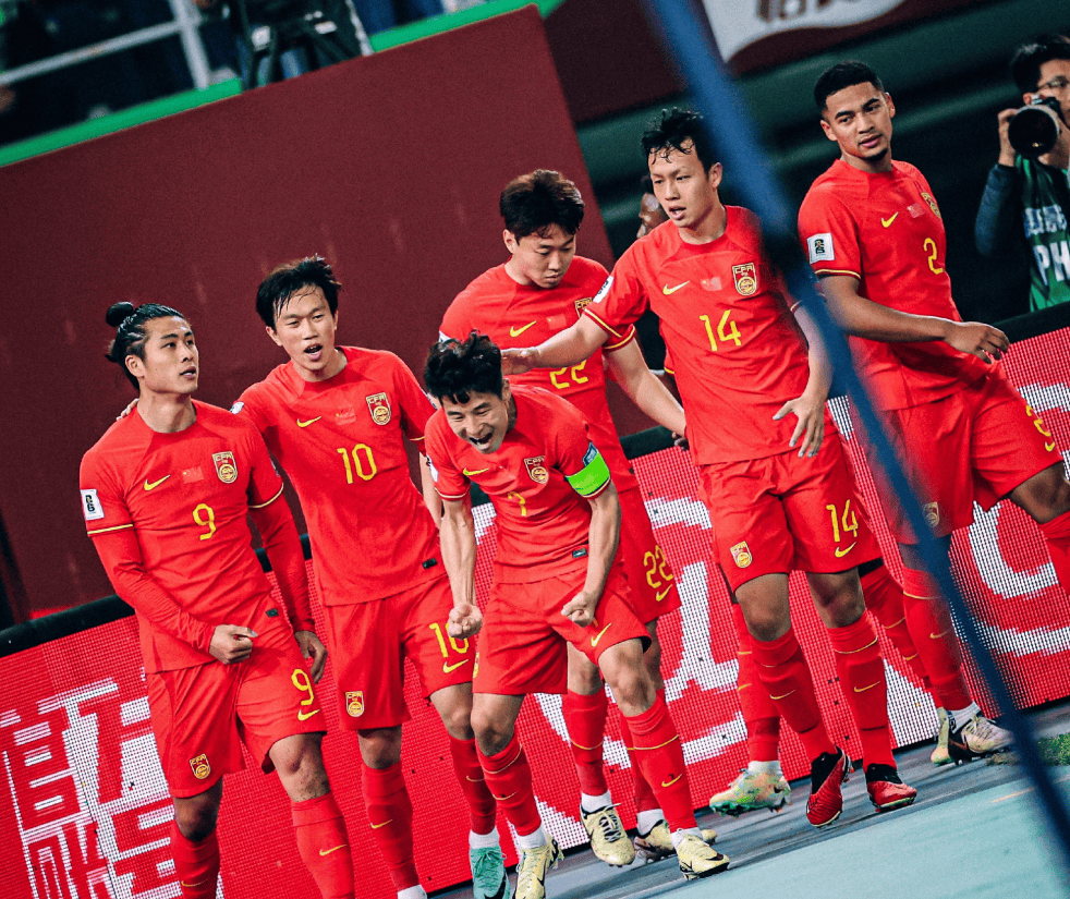 泰国队英勇斗志,向征服亚洲足坛迈进的简单介绍 泰国队英勇斗志,向征服亚洲足坛迈进的简单介绍