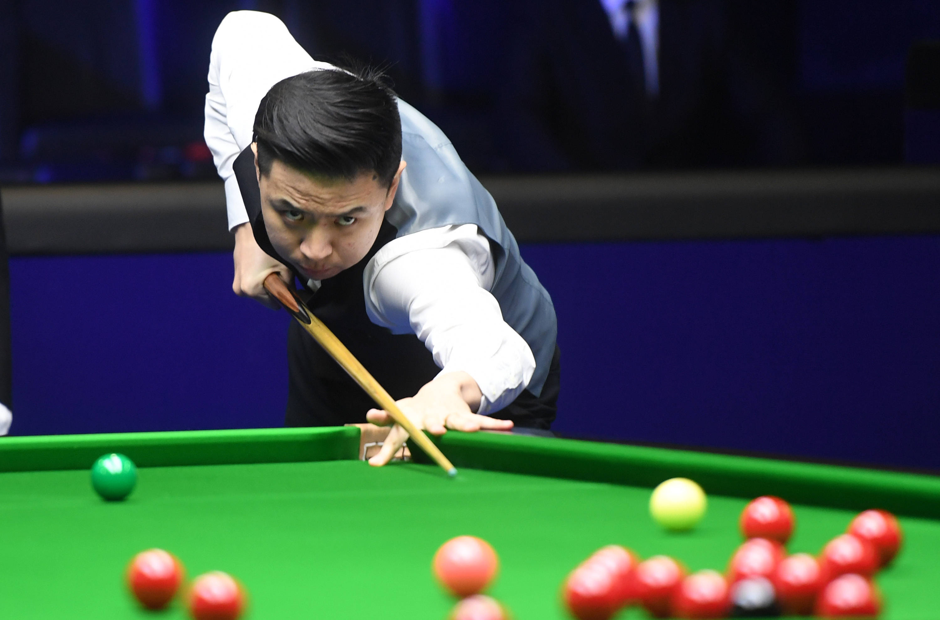 强劲对手出现,卫冕冠军展现实力成功夺冠的简单介绍 强劲对手出现,卫冕冠军展现实力成功夺冠的简单介绍