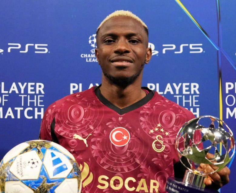 包含阿贾克斯击败对手取得胜利,创造历史晋级八强的词条 包含阿贾克斯击败对手取得胜利,创造历史晋级八强的词条