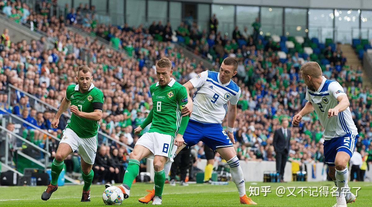 包含拉脱维亚队斩获胜利，豪取欧洲杯八分之一决赛席位的词条