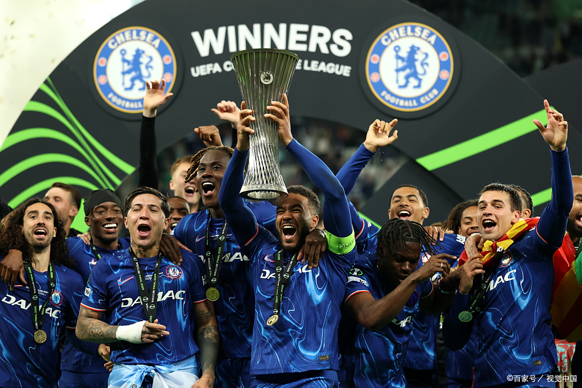 包含拉脱维亚队斩获胜利，豪取欧洲杯八分之一决赛席位的词条