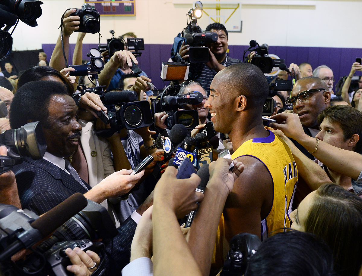 NBA球员新社交平台活跃，网友热议互动的简单介绍