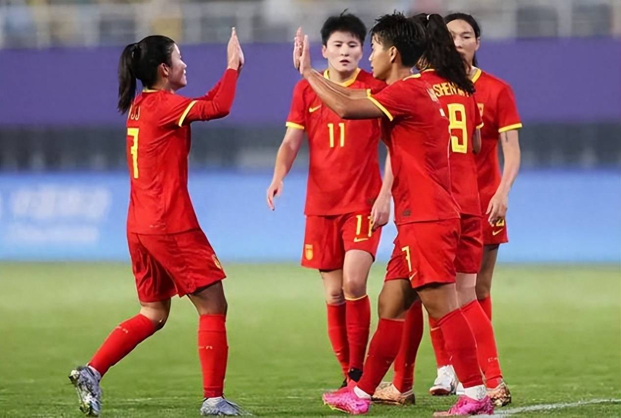 奋勇向前的女足士兵，勇往直前的简单介绍