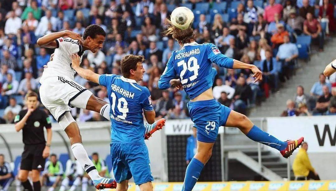 关于霍芬海姆后卫受伤，或将缺席下一轮比赛的信息