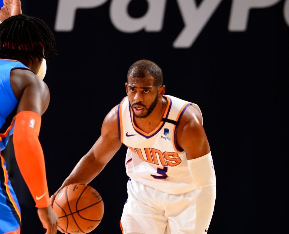 包含某球员连场砍分，称霸得分榜的词条